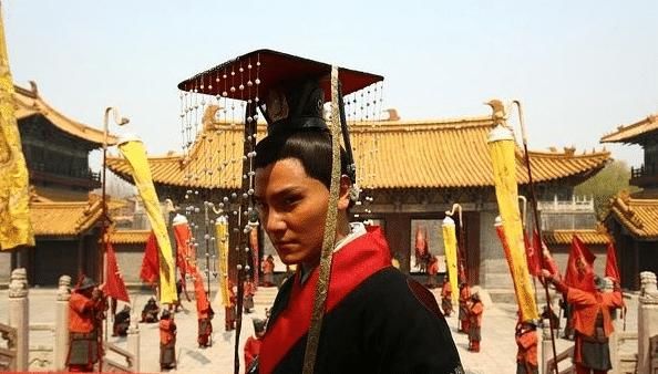 物资|集忠诚和背叛于一身的宋朝宰相，被迫当上傀儡皇帝，终成最大汉奸