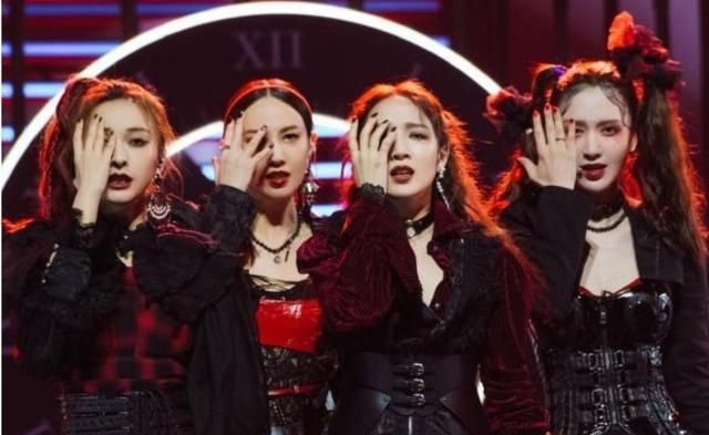  仍旧|《姐姐》话题热搜不断，收视率仍旧还是被它超过了