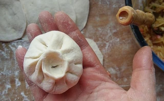 馅料鲜美|秋天此菜正当季,1块钱一斤,做成包子蓬松暄软,比肉包还好吃