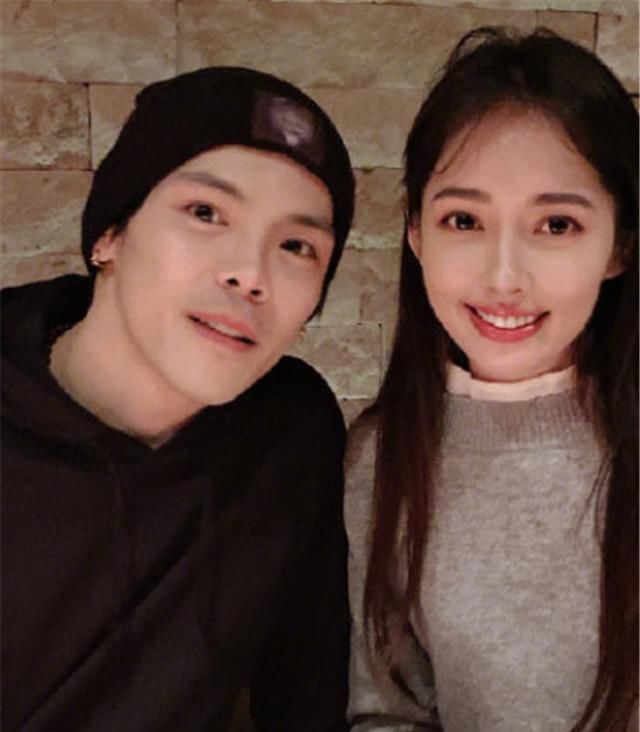  郭碧婷|向佐发文庆祝和郭碧婷结婚周年，疑还在隔离只能晒旧合照