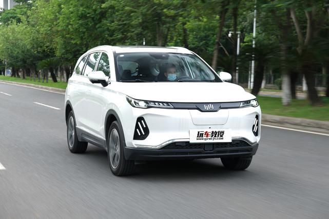 SUV|这款20多万的国产SUV，科技感很强实力真心不错！
