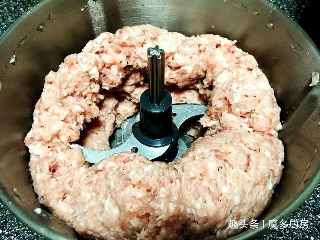  虾仁|30个饺子3个人没吃完，北方的饺子薄皮大馅味道鲜，每周都要做