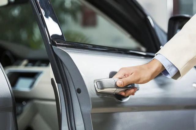 下手|连7块钱也要偷！从后宅到江东，他们找这些车下手……