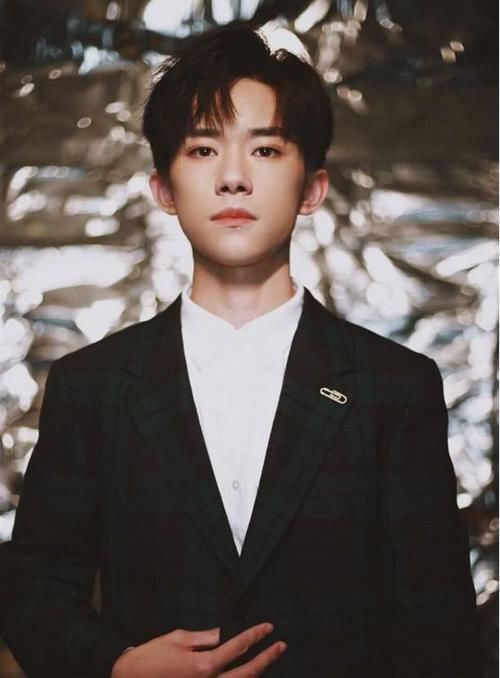 参加 央视选秀果然不一样！参加表演前还需要笔试，网友们却开心了