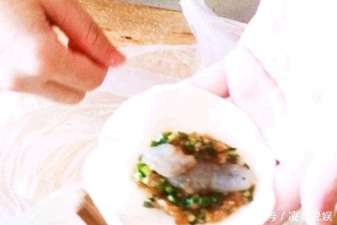 饺子|韭菜花不只能做酱,用它包饺子绝对新颖又美味