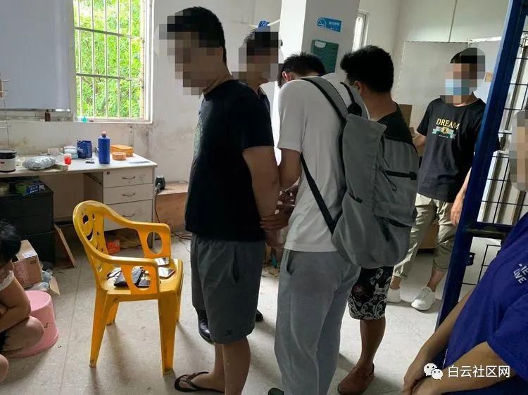 大型|大型假冒知名品牌化妆品包材生产窝点被端！