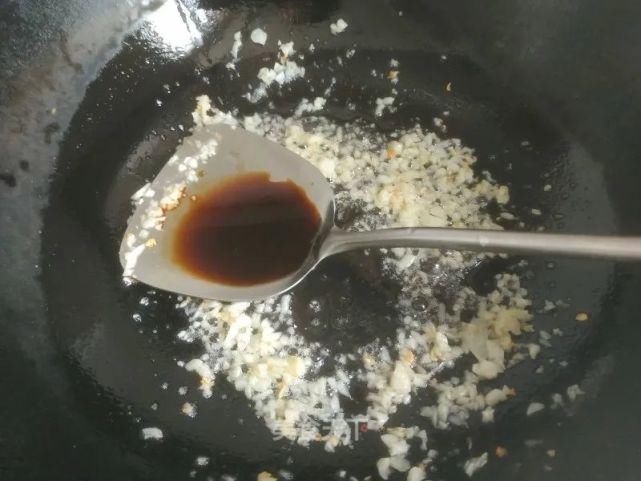  营养|蒜蓉娃娃菜：做法简单，营养又美味，很是下饭