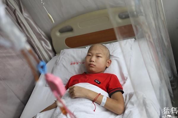 陶静文|郸城12岁女孩每天都去超市捡烂菜叶吃，背后原因令人心酸