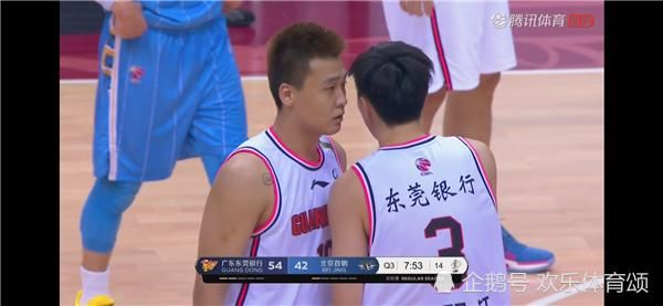  场比赛|打了1分钟就被换！CBA复赛收官战最大笑料来了，杜锋，你的心好狠啊