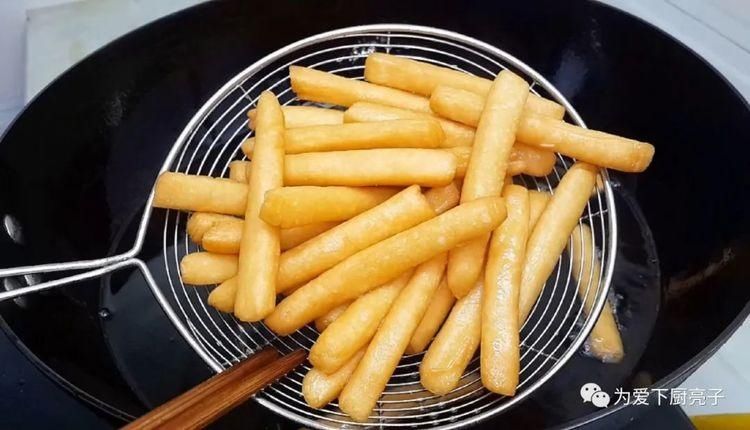 焦脆|我家零食就爱这么做,切一切锅里一炒,个个焦脆又香甜,越嚼越香