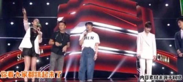  翻车|翻车！李荣浩哼唱歌曲出题，队友多次提醒，李宇春听不出来