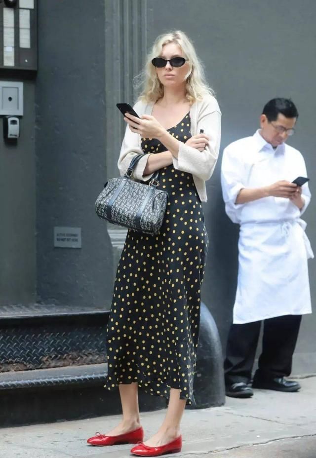  流行|针织衫我爱惨了 ！2020年这么穿 ，流行爆了 ！