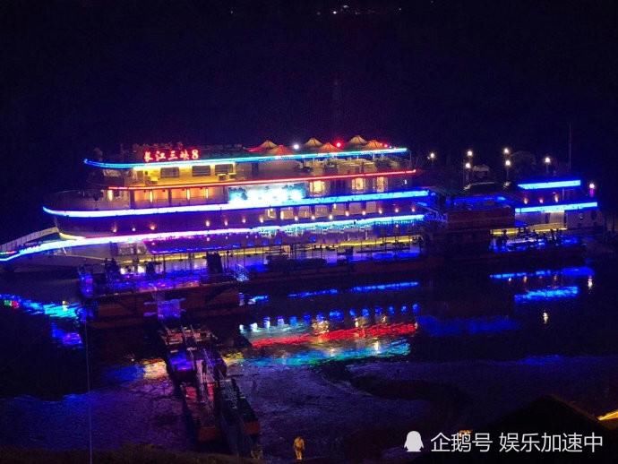  值不值得|《中餐厅4》周五晚开播值不值得蹲守？看看网友怎么说！