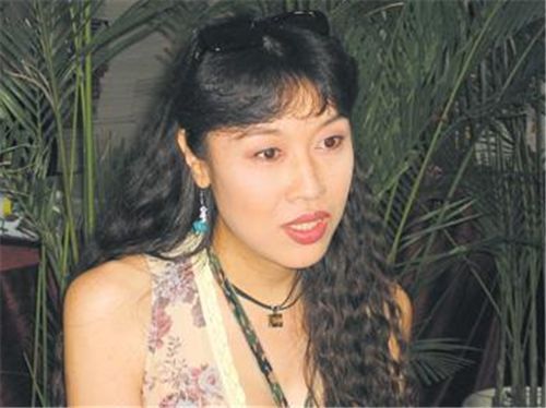 孩子|中国首位变性人，比金星还早12年，如今想要发行自传《女人梦》