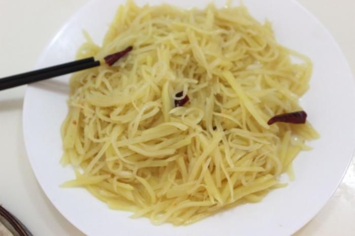  味道|2个人的午餐这样吃，满满春天的味道，好吃有营养