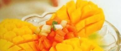 此些|常吃菠萝会收获什么好处？吃完菠萝后不要碰此些东西，会引起中毒