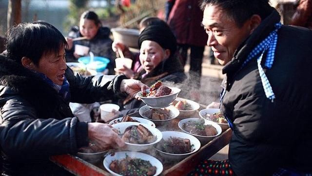 到底|曾经热热闹闹的农村酒席，如今却渐渐冷清，这到底是为什么呢