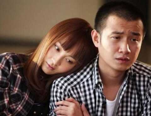 一旁|文章新恋情疑曝光,深夜约会美女,崩溃大哭美女一旁急安慰?