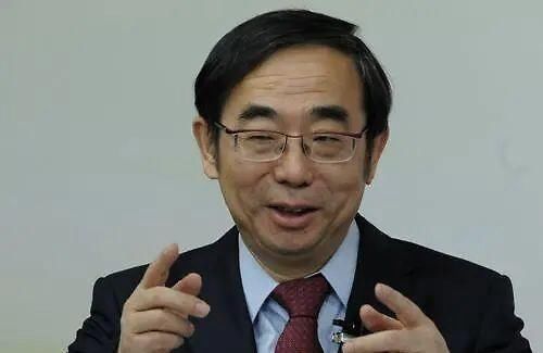  蒋新华|恒瑞医药孙飘扬回应高管辞职：连我都退休了，他们年纪也大了