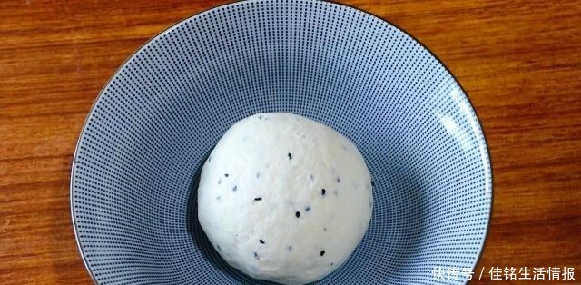 详细|想吃馓子不用买,教你详细做法和比例,咸香酥脆,小时候的味道