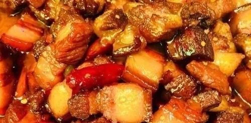 猪肉|红烧肉这样做,不仅味道香而辣,而且一顿可以多吃几碗饭