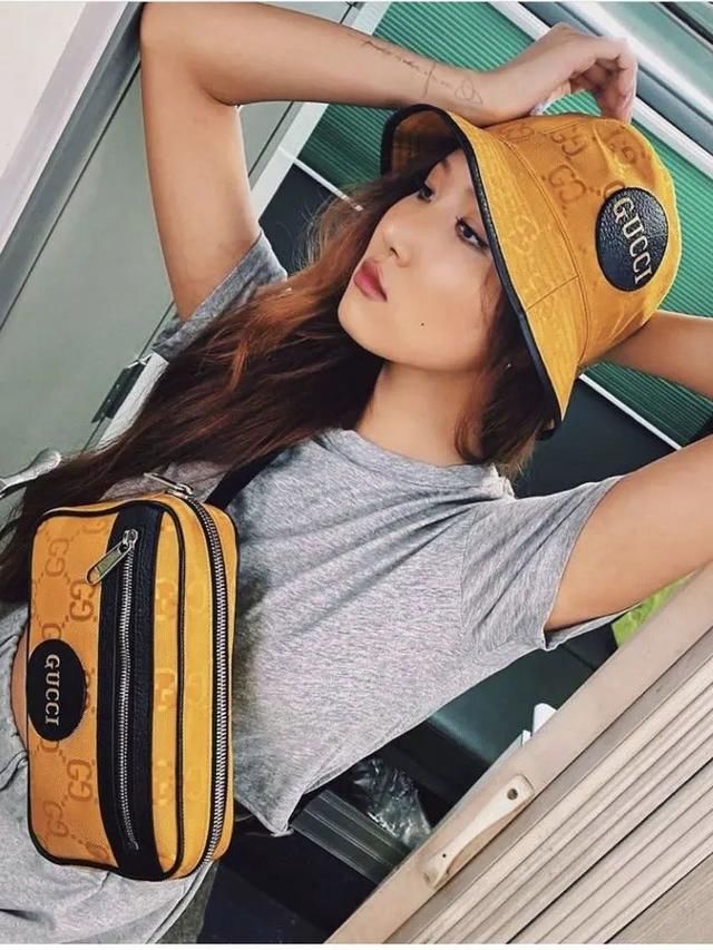 换装|唱出换装神曲《Maria》的华莎，穿衣到底有多百变？