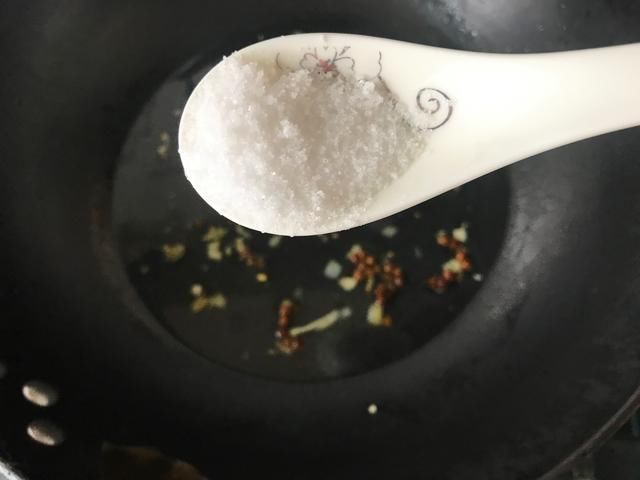  做法|海带最新做法，不炖不煮，让你吃了就上瘾，每次都做一锅不够吃