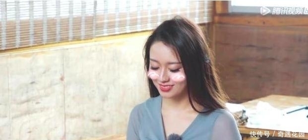  只顾|郎朗请朋友涮火锅，只顾热聊忘了妻子，吉娜正襟危坐不生气