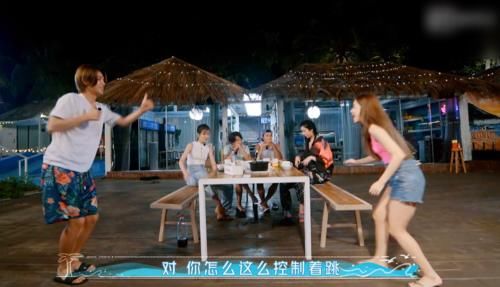  揭秘|赵小棠安崎做客《夏日》，小贾揭秘选秀趣事，曾累到躲在厕所睡觉