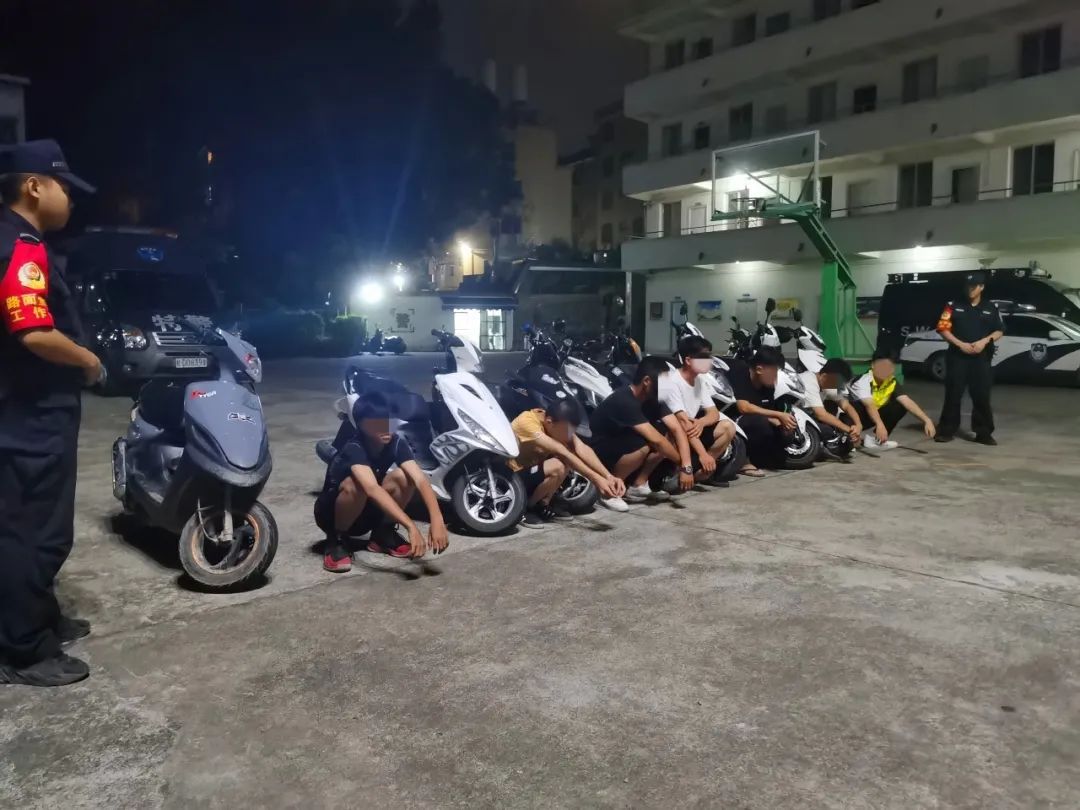  摩托车|竞速追逐，非法改装？全部查处，车扣留，人拘留！