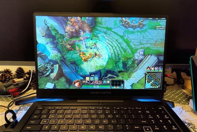 V700|游戏本杀出一匹黑马，荣耀猎人游戏本V700详细评测