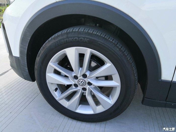  配置都|什么红的黄的紫的黑的，都不如我的白色途铠最亮眼！