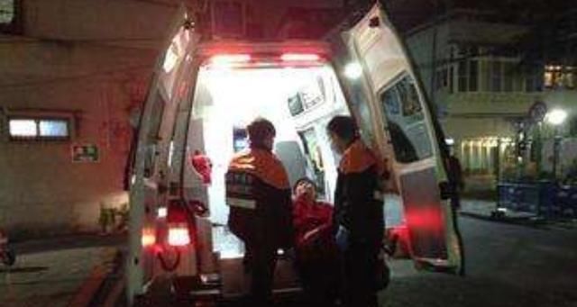  下车|醉酒男打车没付钱半路下车, 35分钟后出车祸, 状告司机获赔5万