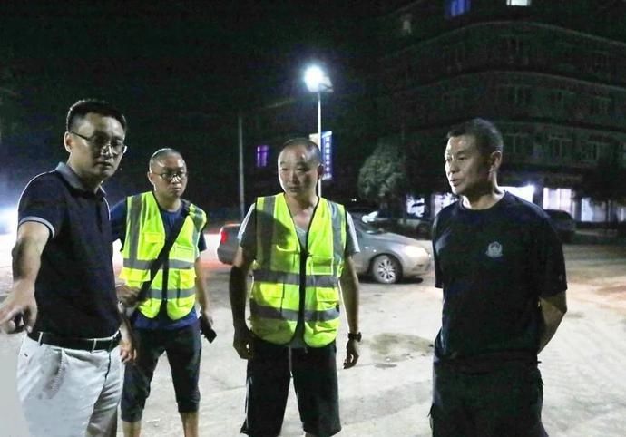  草坝|高福强赴草坝镇检查指导灾后恢复工作