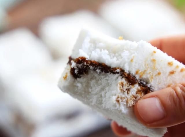  大米浸泡|可以当小零食吃，也可用来当早餐，大米蒸糕好便利呀