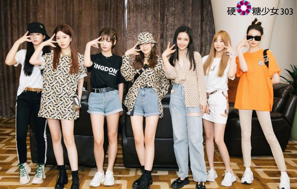  硬糖|硬糖少女303加盟炙热评审团，网友：刚出道就来评审？真是服了