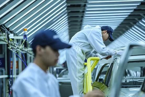  汽车|品质是中国汽车必须跨过的一道坎，帝豪GL用10万次开关门证明自己