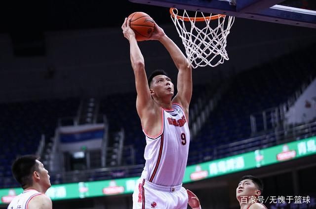  大碍|最新伤情报告！易建联无大碍，球迷：25分钟7次暴扣谁受得了