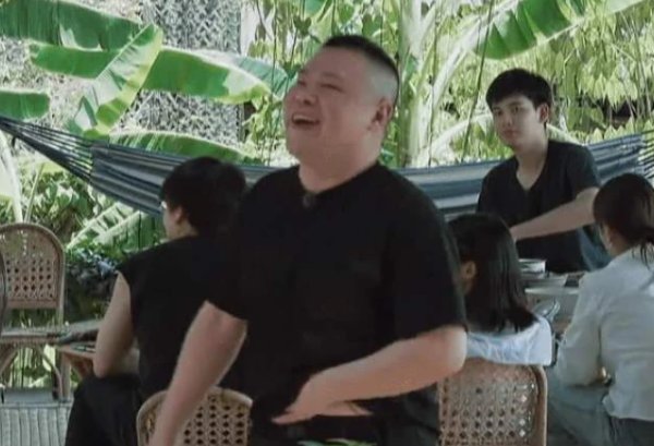  刚来|向往的生活：岳云鹏为何刚来就睡？还错过两次合照，陈赫说出原因