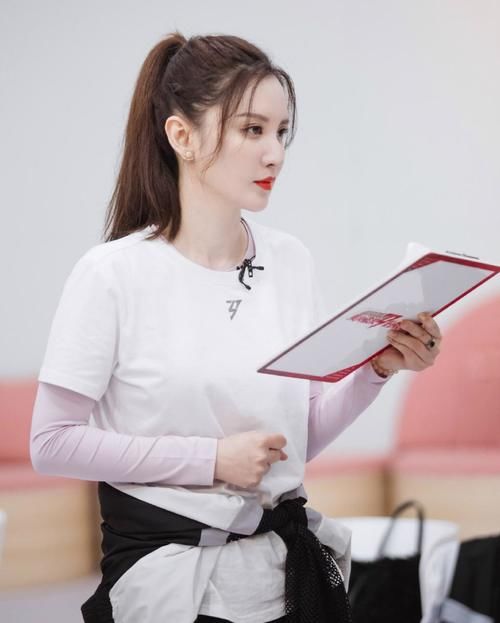  疑似|《穿越火线》热播，张萌选鹿晗吴磊内幕曝光，疑似与《上海堡垒》失败有关