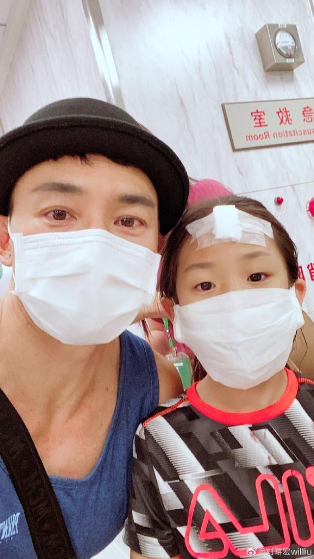  蛋糕|刘畊宏父女再出镜，“小泡芙”长大成“奶油蛋糕”，美人坯子成型