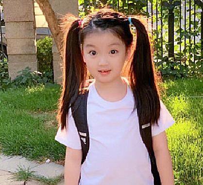  样貌|阿拉蕾妹妹曝光，样貌比姐姐还可爱，可以准备准备出道了