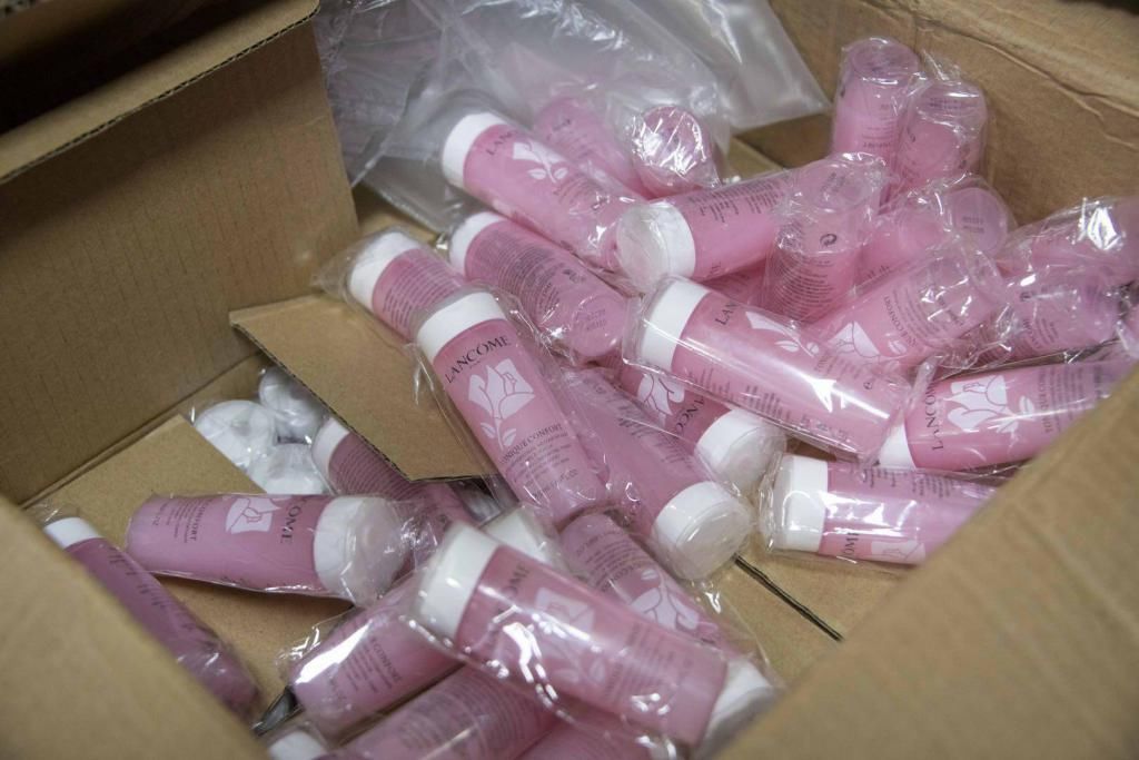  物流企业|“你来这里有什么业务？”听到这句话，眼镜男撒腿就跑