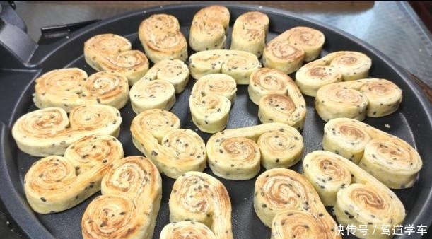酥脆|面粉中加入两个鸡蛋,香甜酥脆,层次分明,越嚼越香,上桌就光盘