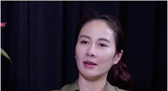  王思聪|为男友跳河、被打到骨折也不分手，王思聪：叶璇这是被下降头了？