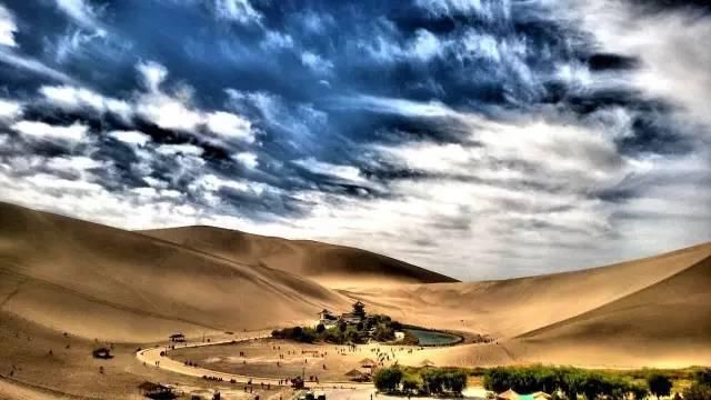  八道桥|为什么10月不能错过额济纳？详细攻略！不要错过这个秋天...