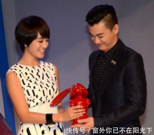 粉丝|36岁朱丹全家近照,原来老公就是他,连章子怡都是他的粉丝