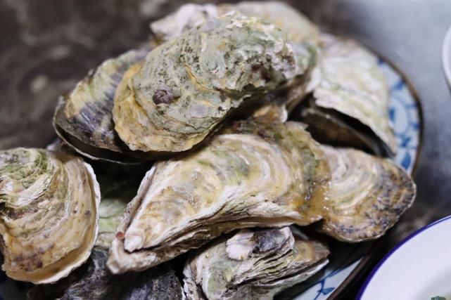  精致|四口之家的晚餐，两荤两素拒绝精致穷，网友：碗筷起落间的幸福