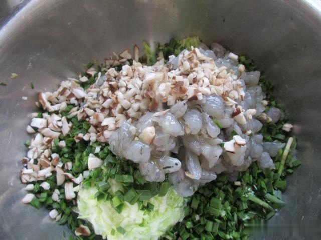  好吃|调素馅时，2步做对了包出来的饺子不出水更鲜美，比肉馅好吃
