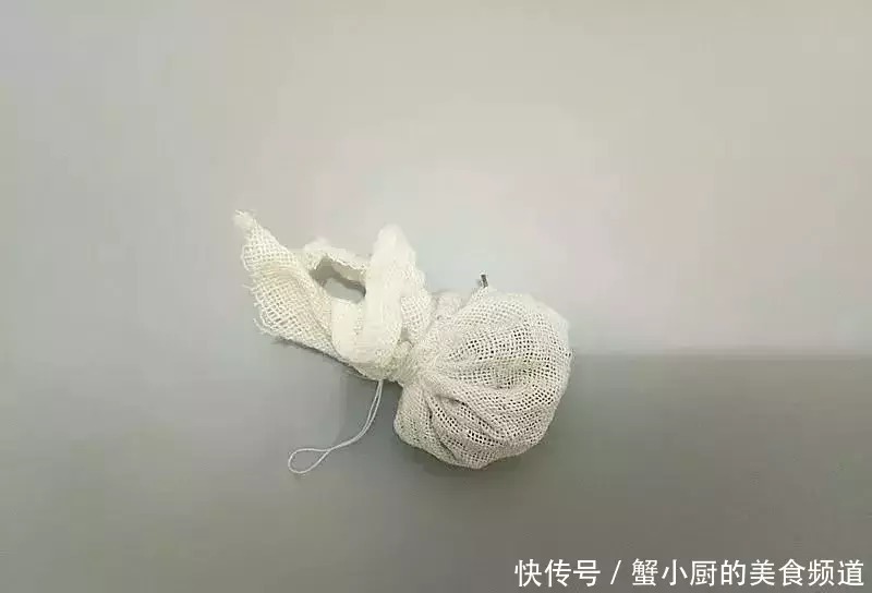 好吃|啤酒焖猪蹄,好吃不腻,吃的连汤汁都不剩!